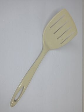 Vtg Off White Cream Plastic Slotted Turner Spatula